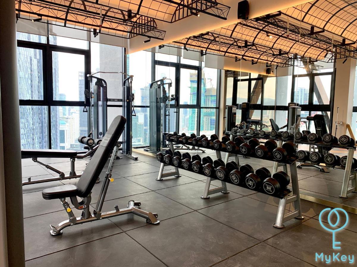 Scarletz Suites By Mykey Kuala Lumpur Kültér fotó The gym at the 10th floor
