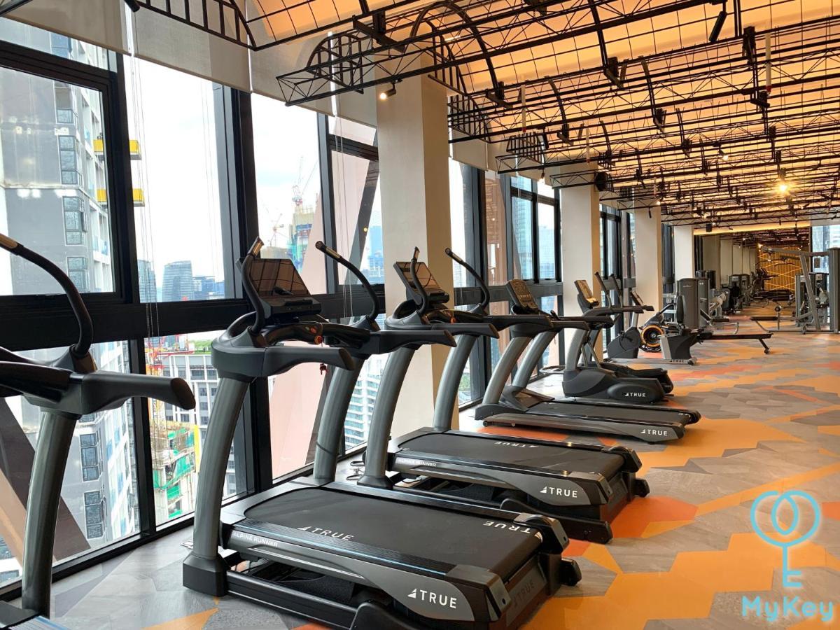 Scarletz Suites By Mykey Kuala Lumpur Kültér fotó Fitness Center