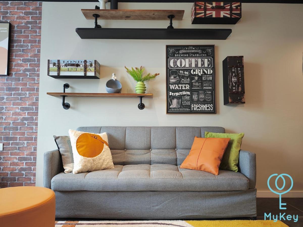 Scarletz Suites By Mykey Kuala Lumpur Kültér fotó A Mukey apartment in Tokyo