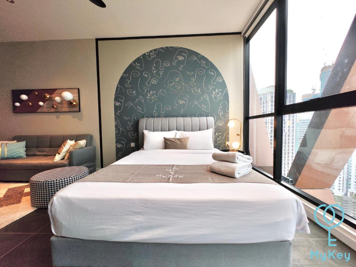 Scarletz Suites By Mykey Kuala Lumpur Kültér fotó Deluxe Suite