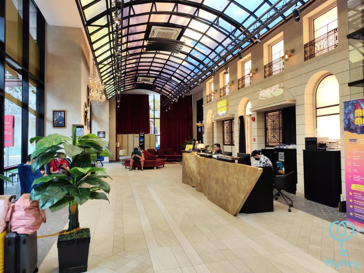 Scarletz Suites By Mykey Kuala Lumpur Kültér fotó Lobby of the hotel